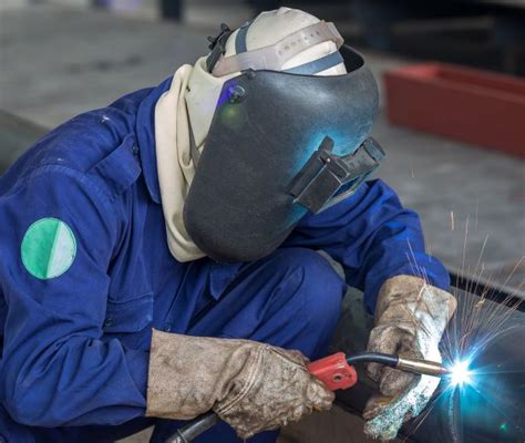 metal fabrication kelowna|warnaar steel tech.